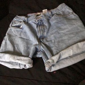 Levi Relaxed 550 Denim Shorts